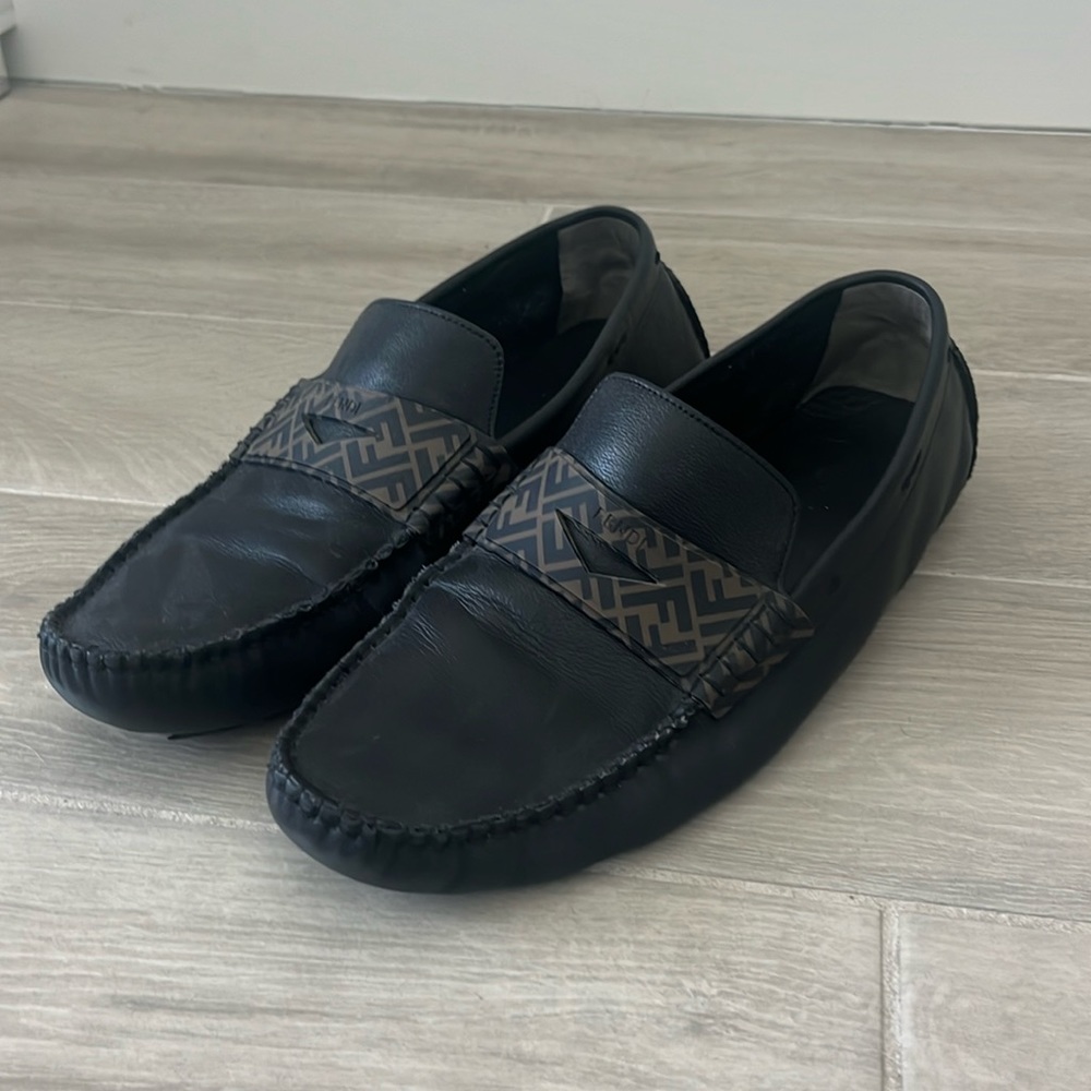 Men’s black Fendi FF drivers size 10
